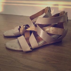 Women’s sandal 7.5w